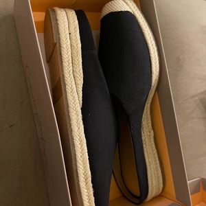 Crown Vintage Slip on Shoes / Size 9 1/2